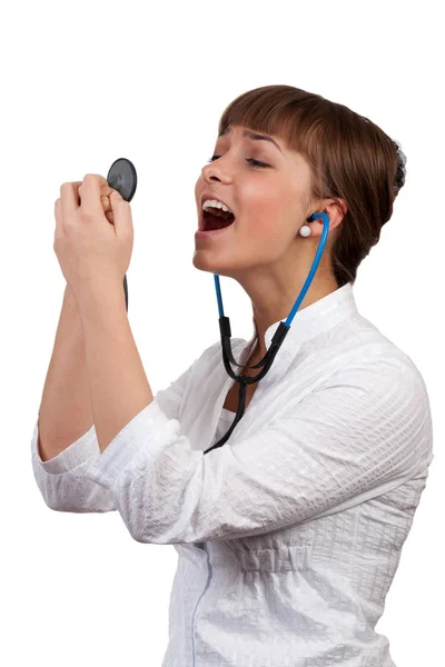 Piękna Młoda Kobieta Lekarz Stetoskop Śpiewa Białym Tle — Zdjęcie stockowe