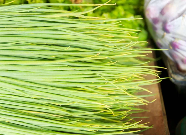 Cebolla Primavera Poner Apilados Mercado Para Venta —  Fotos de Stock