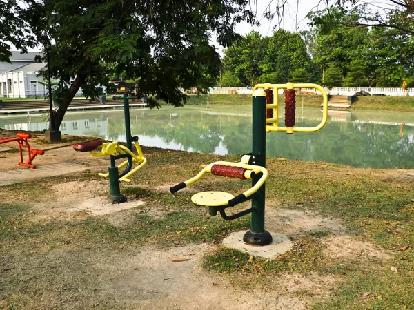 Niños Parque Infantil Cerca — Foto de Stock