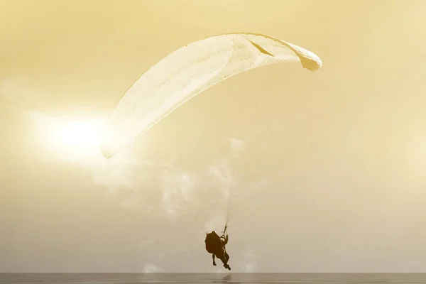 Paragliding Zonsondergang Denemarken — Stockfoto