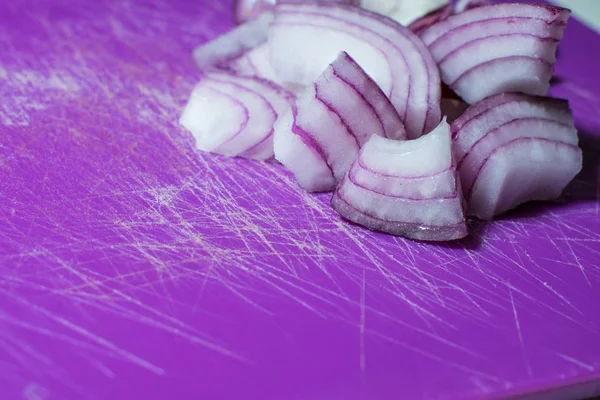 Лук Cutten Tropea Фиолетовом Фоне — стоковое фото