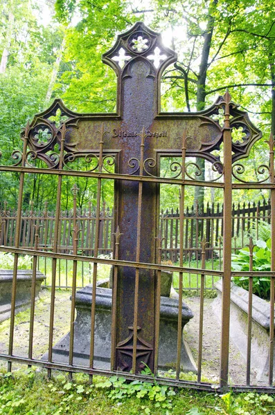 Cruz Metal Vieja Oxidada Cementerio Histórico — Foto de Stock