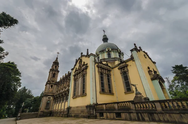 Den Heliga Trefaldighetskyrkan Addis Abeba Etiopien Här Graven Kejsaren Haile — Stockfoto