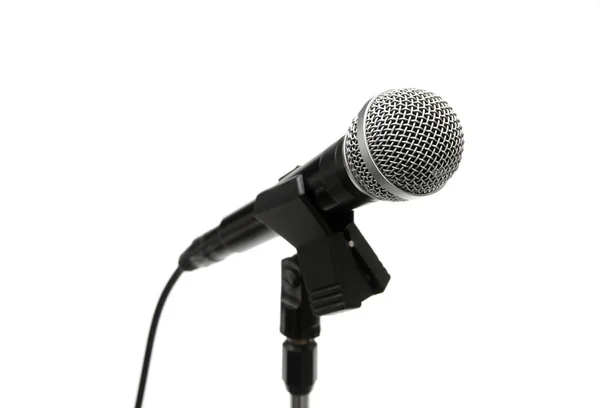 Microphone Dynamique Sur Support Isolé Sur Blanc — Photo