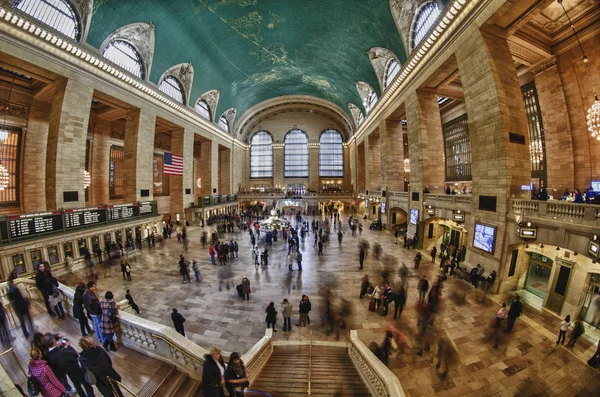 Turisté Nakupující Grand Central New York City — Stock fotografie