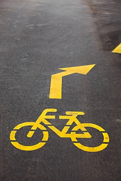 Ποδήλατο Πινακίδα Λωρίδα Στην Άσφαλτο Επιφάνεια — Φωτογραφία Αρχείου