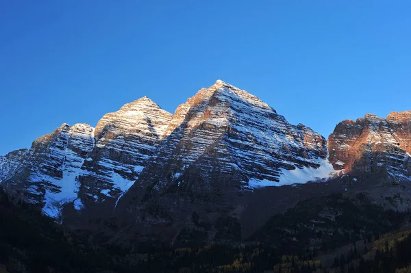 Ранкове Світло Вершинах Гір — стокове фото
