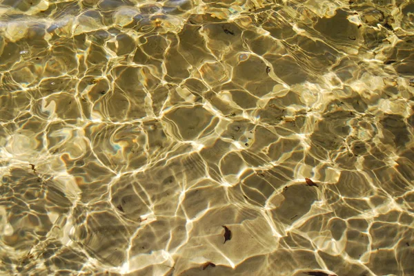 Abstraktní Pohled Dno Řeky Sluneční Paprsky — Stock fotografie