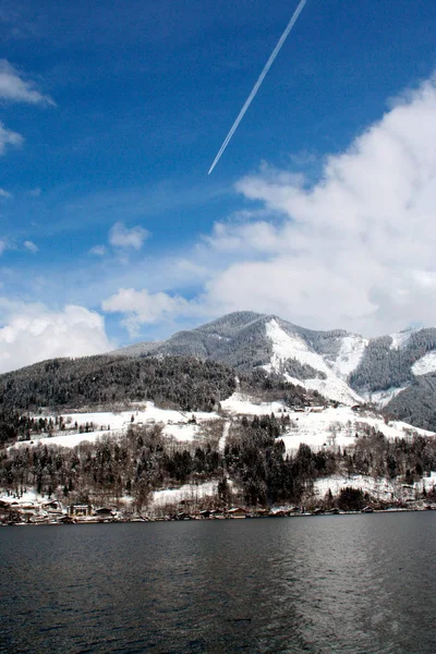 Klidné Alpské Jezero Švýcarsku — Stock fotografie