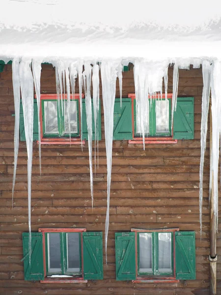 Green Wooden Windows Stalactites Ice — Stock Photo, Image