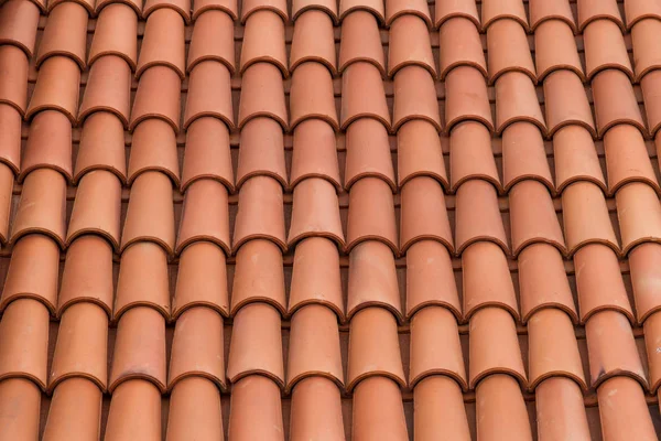 正規行の屋根タイルの背景のテクスチャ — ストック写真