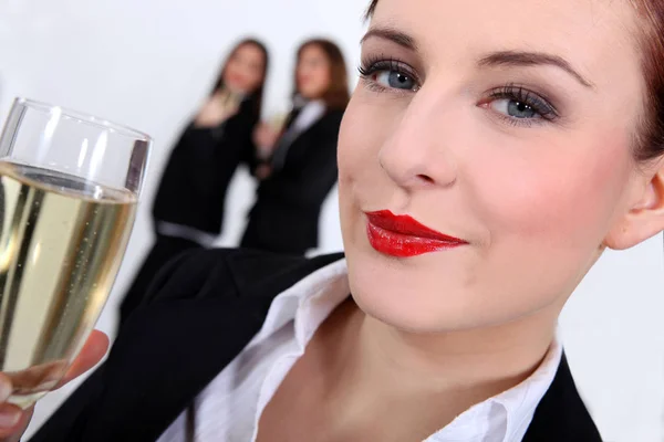 Femme Affaires Prospère Buvant Champagne — Photo