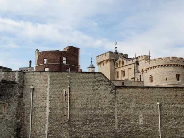 伦敦塔中世纪城堡和监狱 — 图库照片