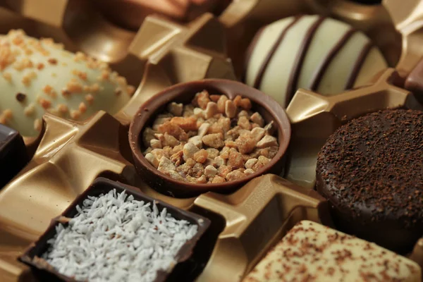 Розкішні Шоколадні Цукерки Різних Формах Ароматах Подарунковій Коробці — стокове фото