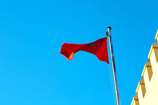 Κουνώντας Σημαία Στο Μπλε Του Ουρανού Τυνησία Χρώμα Και Κύμα — Φωτογραφία Αρχείου