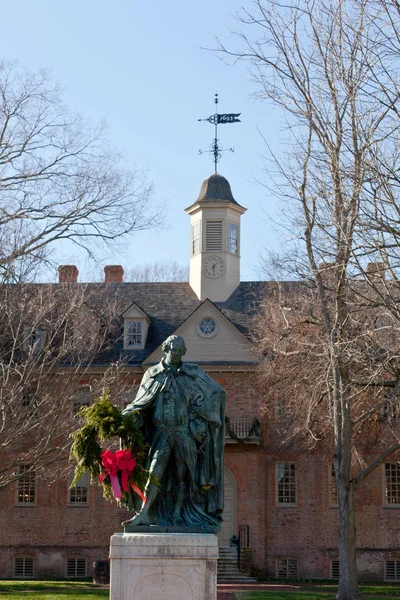 Williamsburg Virginia Diciembre Estatua Frente William Mary College Diciembre 2011 — Foto de Stock