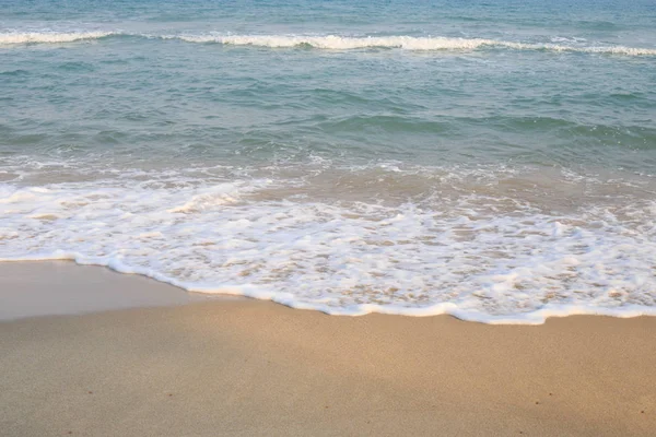 Onda Del Mare Sulla Spiaggia Sabbia — Foto Stock