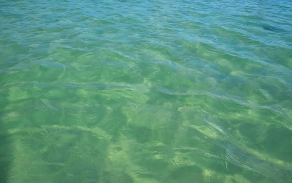 Tropických Transparentní Tyrkysové Modré Moře Vodní Plochy Vlny Vlnky Vysoký — Stock fotografie