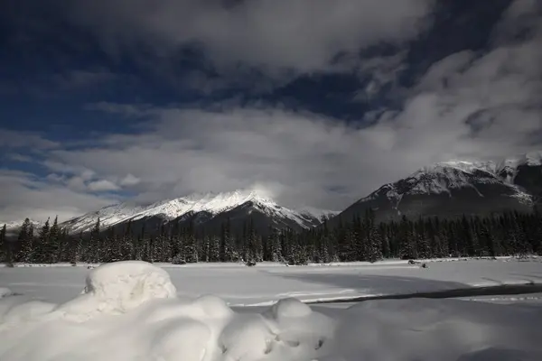 Montañas Rocosas Invierno — Foto de Stock