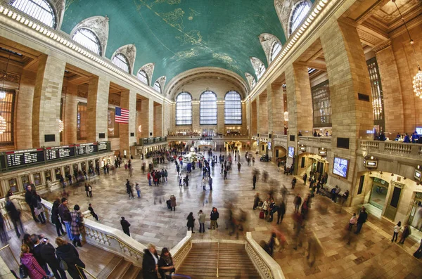 Turisté Nakupující Grand Central New York City — Stock fotografie