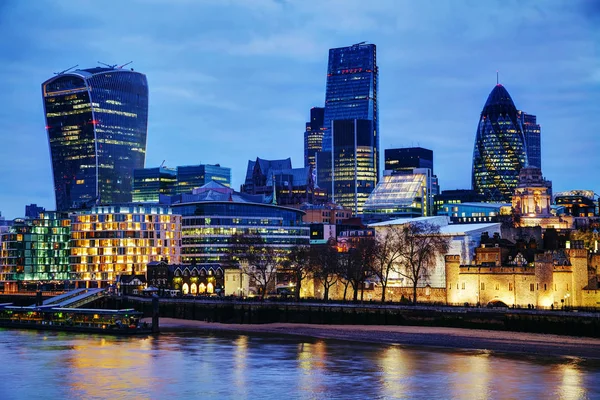 Thames Nehri Ile Gece Londra Şehri — Stok fotoğraf