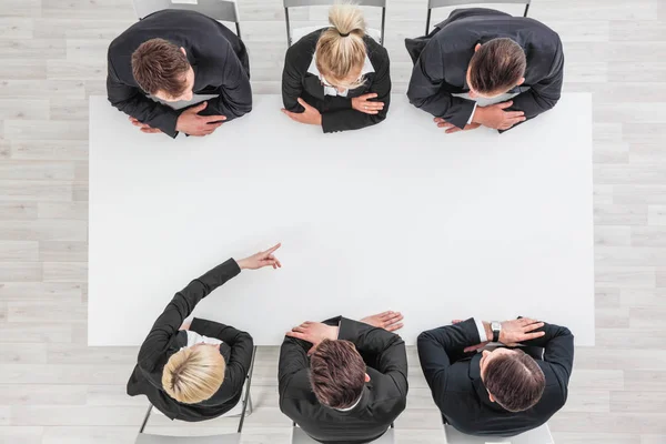 Mensen Uit Het Bedrijfsleven Zitten Rond Lege Tabel Business Woman — Stockfoto