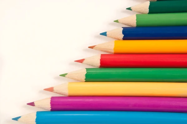 Gros Plan Capturant Une Sélection Crayons Couleur Disposés Sur Blanc — Photo