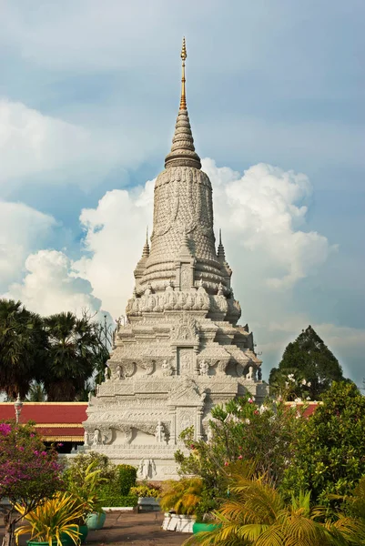 Phnom Penh Kamboçya Royal Palace Kabirde — Stok fotoğraf