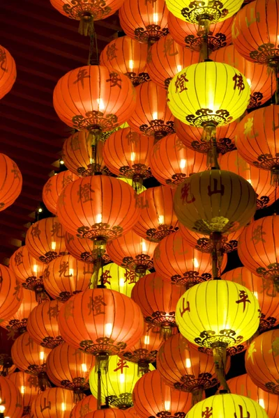 Immagine Notturna Lanterne Cinesi Capodanno Tempio Cinese Dong Zen Malesia — Foto Stock