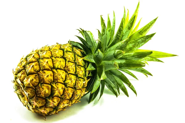 Beyaz Arkaplanda Izole Edilmiş Ananas — Stok fotoğraf