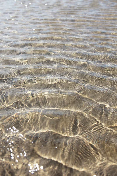 Water Rimpelingen Met Glanzende Reflecties Het Oppervlak — Stockfoto