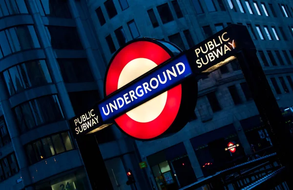 London Undergroudn Metro Tube Sign Public Subway Night — Stock Photo, Image