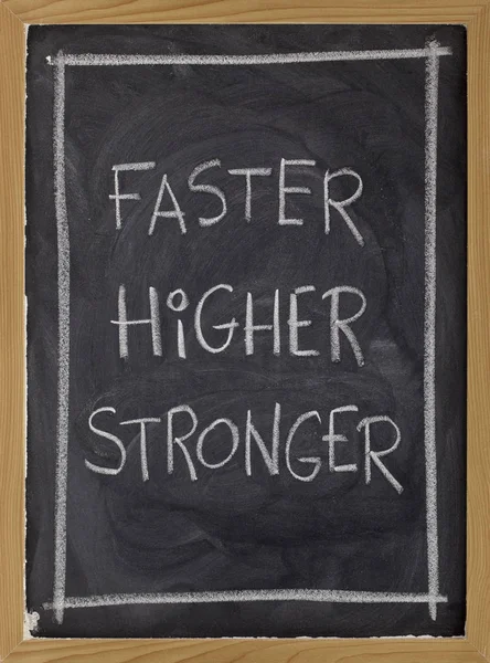 Olimpiyat Sloganı Daha Hızlı Daha Yüksek Daha Güçlü Kara Tahta — Stok fotoğraf