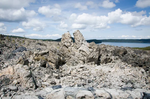 Dos Rocas Gran Flujo Obsidiana Día Nublado — Foto de Stock