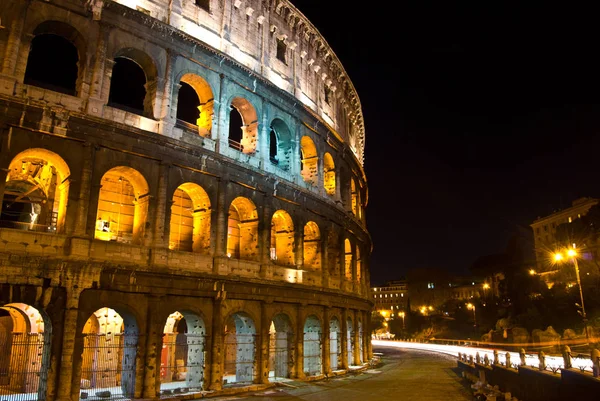 Parte Del Famoso Anfiteatro Roma Notte — Foto Stock