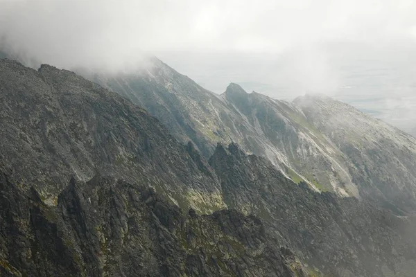 Bewölkte Hochgebirgslandschaft Der Hohen Tatra — Stockfoto