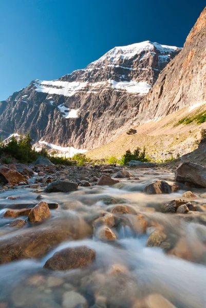 Гора Едіт Кавелл Національний Парк Яшми Альберті Канаді Сході Сонця — стокове фото