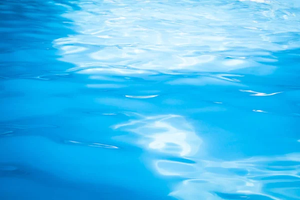 Schönes Blaues Sauberes Poolwasser Das Langsam Plätschert — Stockfoto