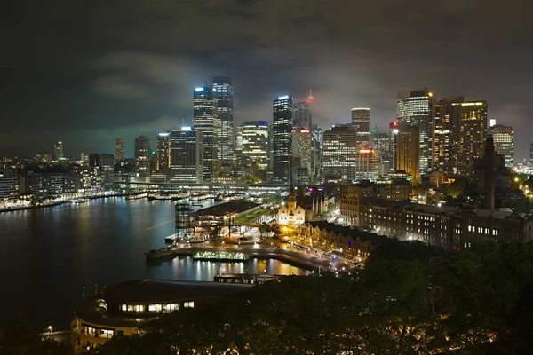 澳大利亚悉尼的夜晚天际线 — 图库照片