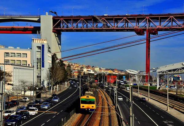 Trasporti Vagoni Ferroviari Nella Città Lisbona Rail Road Ponte Piani — Foto Stock