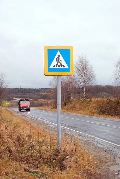 Gyalogátkelőhely Forgalom Jel Városi Autópályán — Stock Fotó