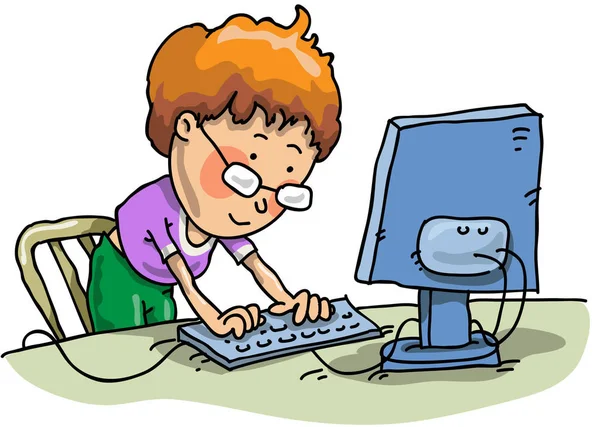 Chłopiec Jest Zaangażowany Współpracuje Komputerem — Zdjęcie stockowe