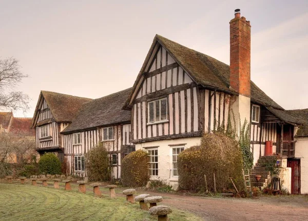 Doppio Timpano Casa Epoca Tudor Con Cornice Legno Warwickshire Inghilterra — Foto Stock