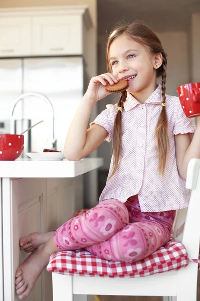 Portrait Child Having Breakfast Kitchen Home — Stock Photo, Image