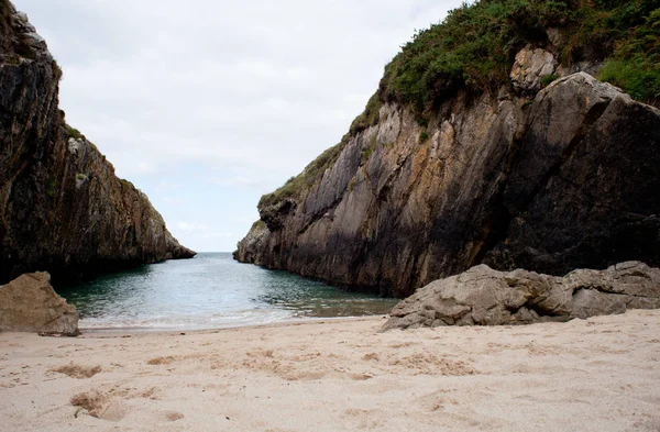 Pláž Nueva Llanes Asturias Španělsko — Stock fotografie