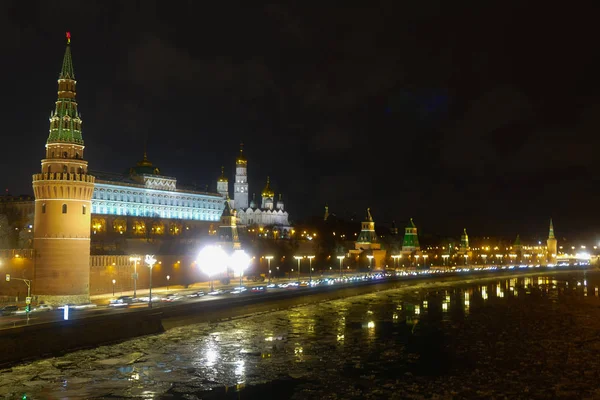 Kremlin Río Moscú Por Noche Invierno — Foto de Stock