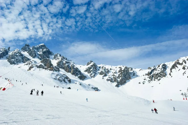 Skifahrer Auf Einer Piste Skigebiet Courchevel Den Französischen Alpen — Stockfoto