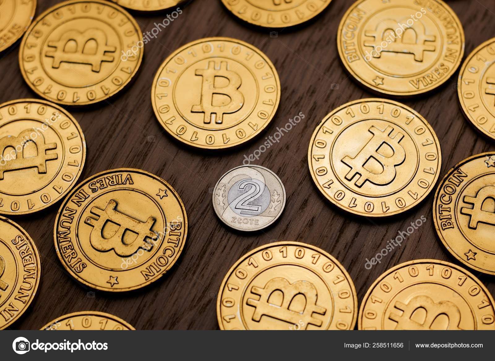 Digital Currency Physical Metal Bitcoin Coin Gold Money Background - 