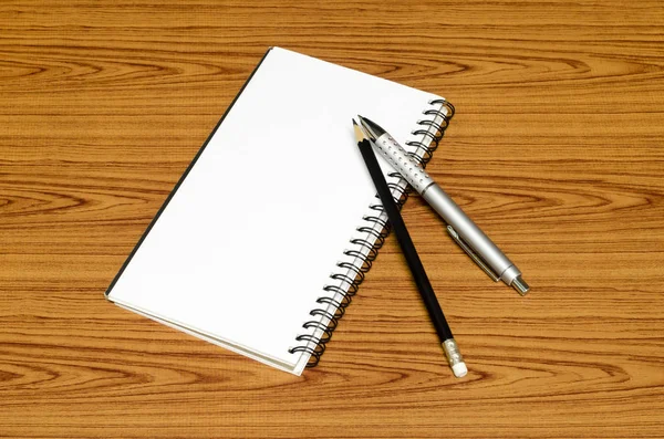 Caneta Notebook Lápis Sobre Fundo Madeira — Fotografia de Stock