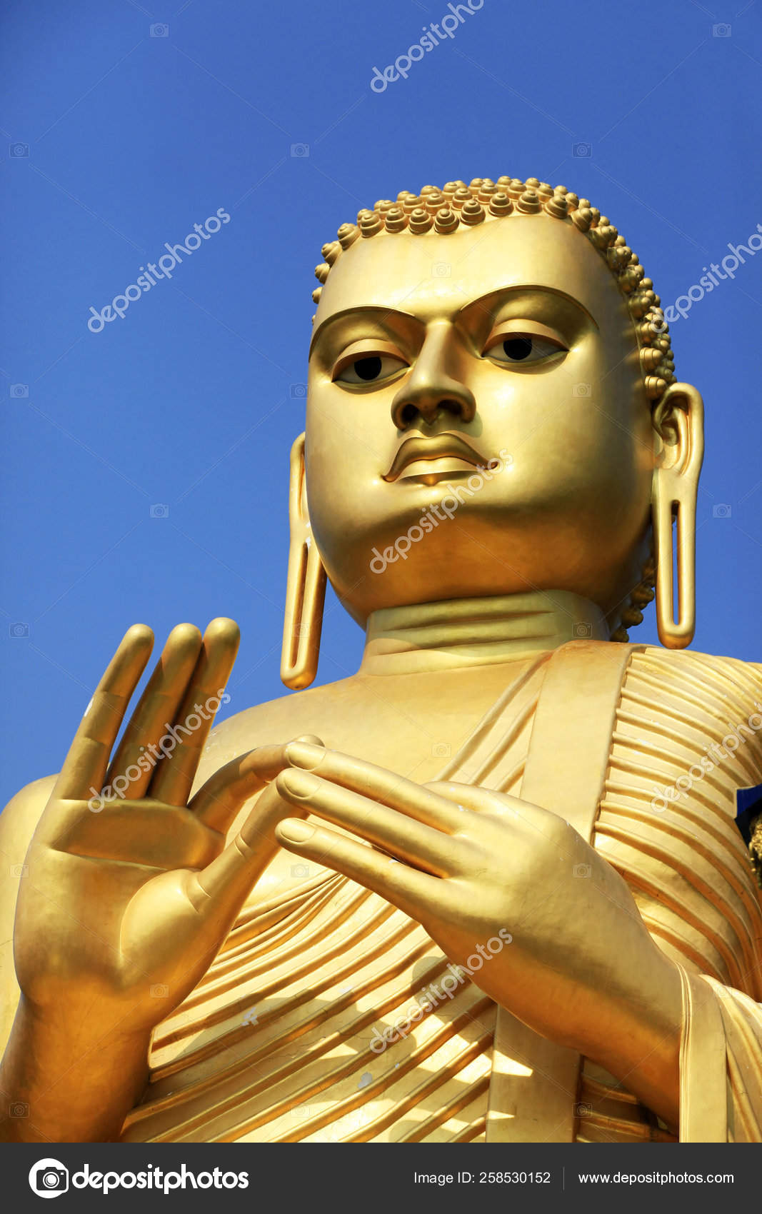Giant Golden Buddha Statue Sitting Roof Golden Temple Dambulla Sri Stock Photo Image By C Yayimages
